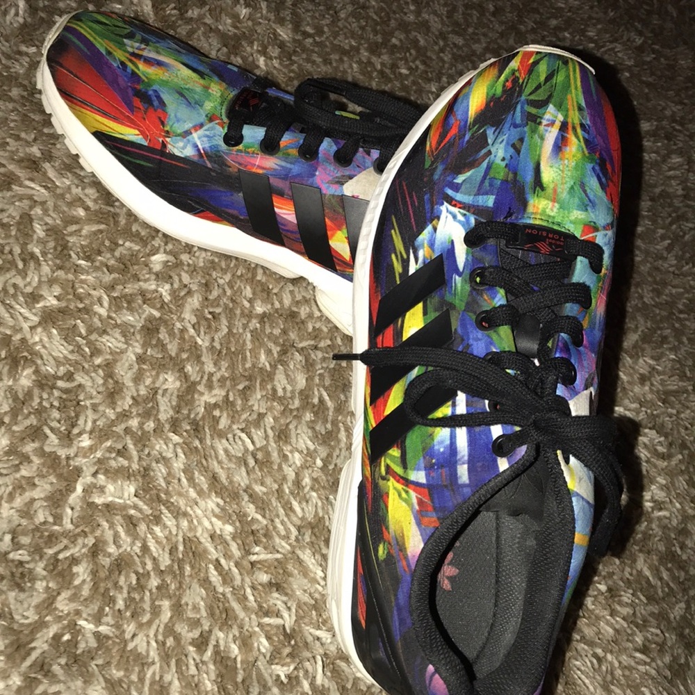 Adidas tennis shoes